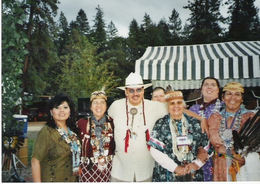 Joanna Storm, daughter Mona Hudson, son Keith Taylor, Agnes, granddaughter Ember Hudson, daughter Nadine Martin, 2000