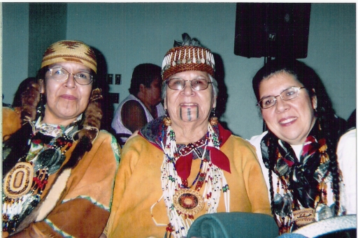 Agnes with daughters Nadine Martin and Mona Hudson, 2005