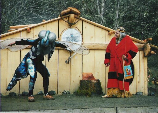 Aggie with Dal Dal (Jill Birmingham) at the traditional Takelma pit house by the Kerbyville Museum